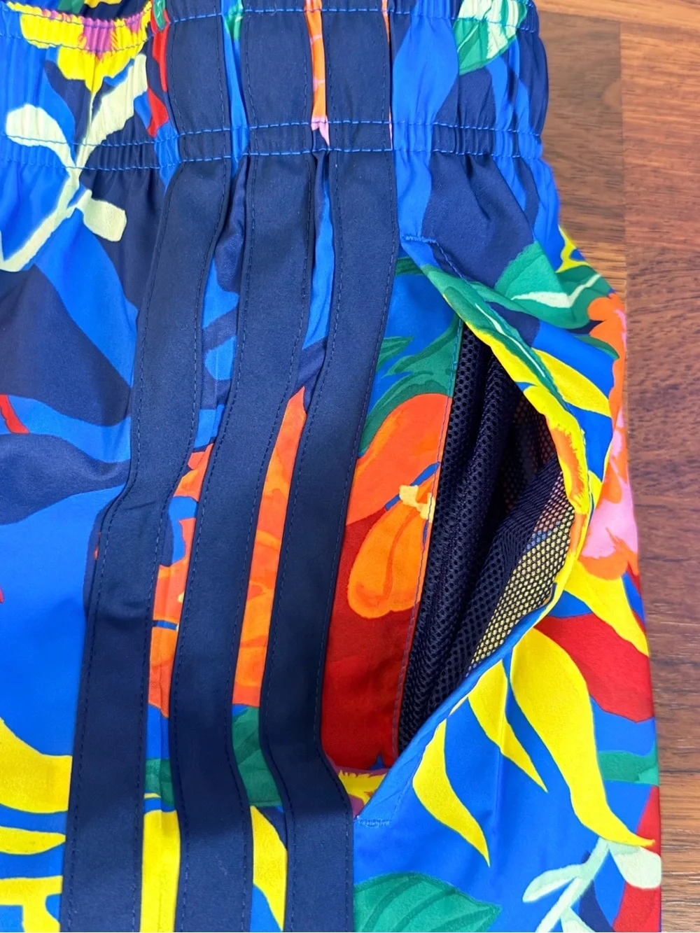 adidas Blue Tropical Floral Swim Trunks size Large